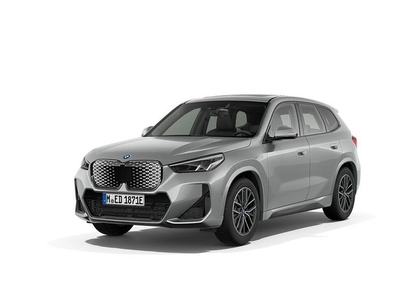 BMW iX1xDrive30 M-Sport Panorama Vinterhjul 2024, SUV