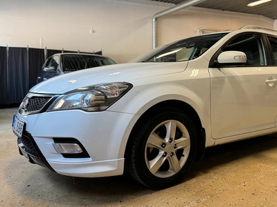 Kia CEED cee'd_sw 1.6 CRDi Euro 5