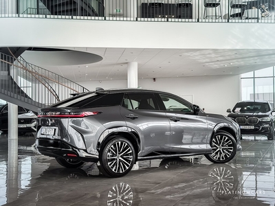 Lexus RZ 450e DIRECT4 Luxury Line 2023 / LEASEBAR