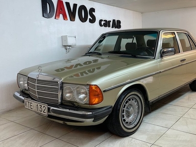 Mercedes E250Benz W123 250 Automatisk, Drag Servo Taklucka 1980, Sedan