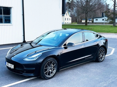 Tesla Model 3 Long Range AWD Panoramatak 440 hk