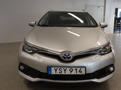 Toyota Auris Touring Hybrid Intense Edition 136hk