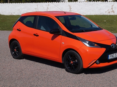 Toyota Aygo X-Cite Nybesiktigad 1 ägare & Endast 800 mil!