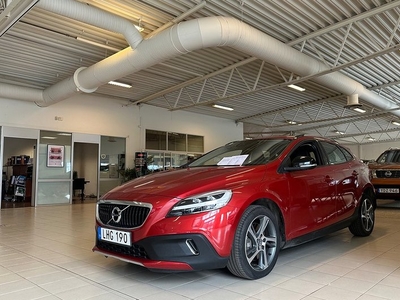 Volvo V40Cross Country T3 Aut VOC Värmare B-kamera Navigatin 2019, Kombi