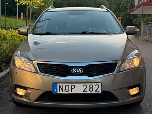 Kia CEED Business 1.6 CRDi ECO-dynamik Besiktigad