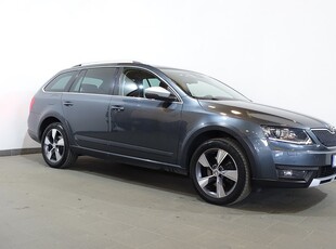 Skoda Octavia Scout 1.8 TSI 4x4 Värmare Canton Drag