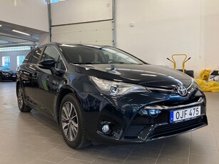 Toyota Avensis Kombi 1.8 Active Plus Värmare Drag Kamera