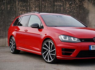 Volkswagen Golf R 4M 300hk|Navi|Pano|Kamera|DCC|DYNAUDIO|