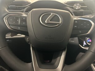 Lexus RZ 450e