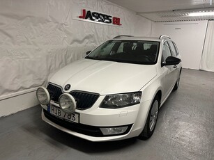 Skoda Octavia Kombi 1.6 TDI AUTOMAT 105HK P-värm Fjärrstyrd