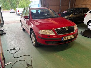 Skoda Octavia Kombi 2.0 FSI 4x4 Euro 4