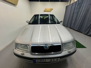 Skoda Octavia Tour 1.6 MPI Euro 4/Nyservad/ 0%RÄNTA