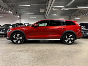 Volvo V60 Cross Country B4 AWD Geartronic Momentum Navi/Bkam