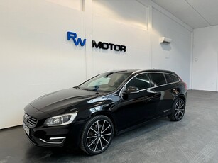 Volvo V60 D5 Plug-in Hybrid AWD 231hk Summum VOC B-Kam Drag