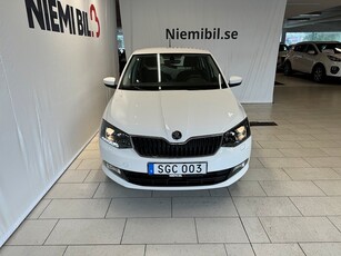 Skoda Fabia 1.0 TSI 95hk Låg Skatt MoK P-sensor S&V-däck