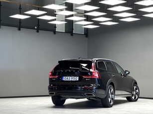 Volvo V60 Cross Country B4 AWD Momentum/Navi/Drag/Värmare/