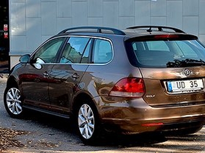 Volkswagen Golf 1,6 /NY KAMREM, 10000mil, NYA DÄCK