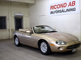 Jaguar XK8 CONVERTIBLE 4.0 V8 AUT 1999, Cab