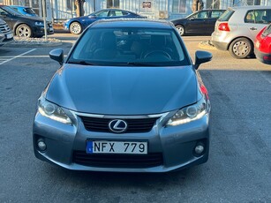 Lexus CT 200h 1.8 CVT Executive Navigation, kamera,6M Garant