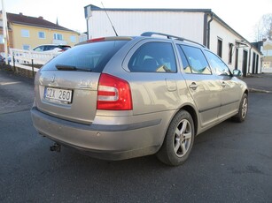 Skoda Octavia Kombi 2.0 TDI 140 hk DSG NYBES 24-10-31 S/V