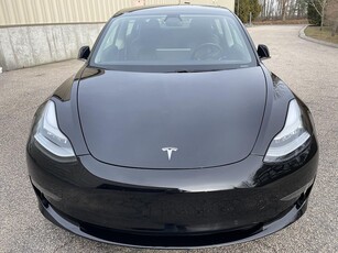 Tesla Model 3 Long Range AWD 440HK Full Utr / MOMSBIL