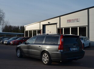 Volvo V70 2.4 Classic Momentum 170 hk Nybesiktigad Drag