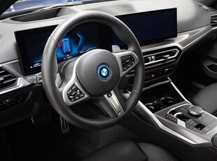 BMW 330e xDrive Touring M-Sport Pro Innovation Pa+ Pano 2.95% Ränta