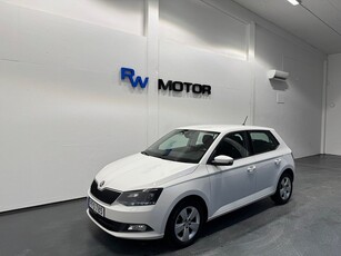 Skoda Fabia 1.2 TSI 90hk Style CarPlay 360kr årsskatt