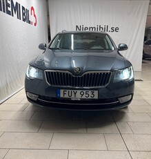 Skoda Superb 2.0 TDI 4x4 Elegance Drag Motorvärmare Navi S&V