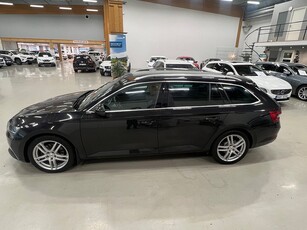 Skoda Superb iV Kombi1.4Plug-inHybridDrag/Värmare/GpsRänta3,95%