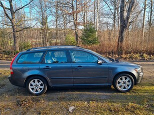 Volvo V50 2.4 140hk DRAGKROK / NYBESIKTIGAD