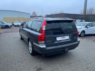 Volvo V70 2.5T 210hk | 1 Brukare NYSERVAD SoV-HJUL M-värmare