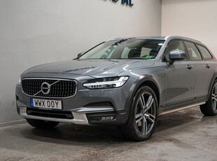 Volvo V90 Cross Country D4 AWD 190hk Momentum D-värme Drag