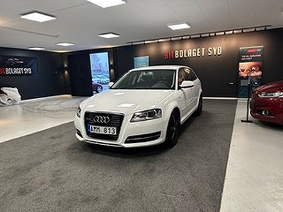 Audi A3 Sportback 1.6 TDI Attraction, Comfort Låga mil endas 12000mil