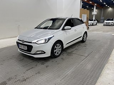 Hyundai i20 1.2 84hk P-sensorer Rattvärme Låg skatt Nyservad