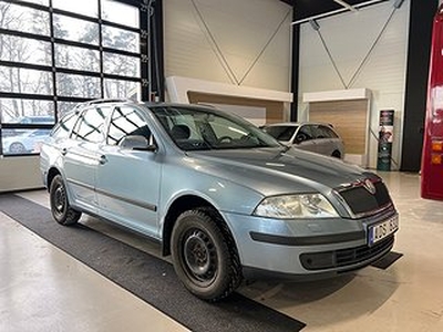 Skoda Octavia Kombi 2.0 FSI 4x4 150hk Dragkrok