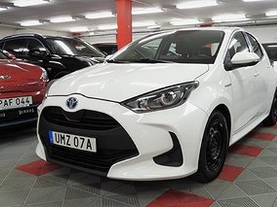 Toyota Yaris Hybrid CVT S&V Hjul Bakkamera Moms Euro 6