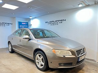 Volvo S80 2.5T Momentum 200HK / Ny Bes /Ny Serv /Kamrem bytt