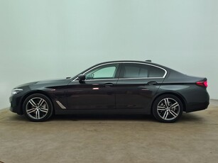 BMW 530e xDrive Sedan 292hk Backkamera | Helskinn | Nyservad