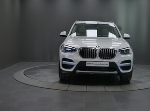 BMW X3 xDrive20d X Line/ Drag/ Panorama/ Värmare/ Skinn