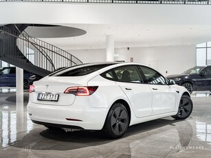 Tesla Model 3 Standard Range 283hk 2023 / Låga mil / Pano