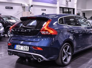 Volvo V40 D4 Geartronic R-Design 1-Ägare |B-Kam|Keyless-Go|