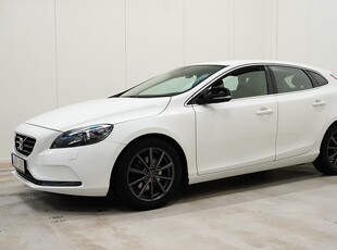 Volvo V40 T2 Momentum Värmare PDC Kamrem Bytt Nybesiktigad