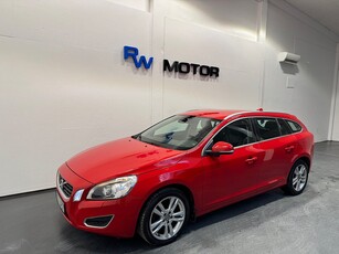 Volvo V60 D2 115hk Summum Dieselvärmare Dragkrok PDC