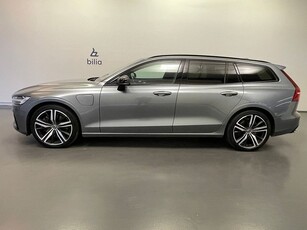 Volvo V60 Recharge T8 R-Design / Navigation /