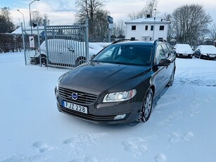 Volvo V70 T4 180HK MOMENTUM / DRAG / VÄRMARE