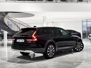 Volvo V90 Cross Country B5 AWD Momentum 235hk / LEASEBAR