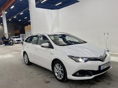 Toyota AurisHybrid e-CVT Backkamera Euro 6 2016, Halvkombi