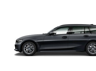 BMW 330e Touring Sport Line/ Dragkrok/ Navigation/ Garanti