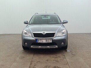 Skoda Octavia Scout 2.0 TDI 4x4 Aut 140hk | Navi | Drag